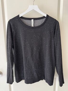 Lululemon Swiftly Relaxed Long-Sleeve Shirt Hip Length - Size 10 - Black & white